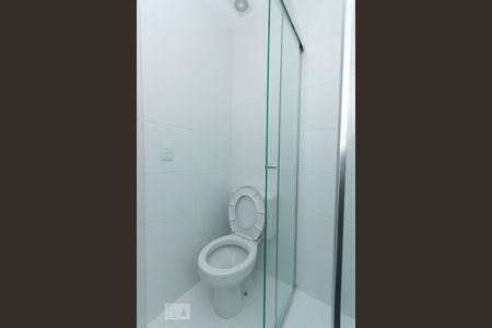 Banheiro social de apartamento para alugar com 2 quartos, 70m² em Jardim Prudência, São Paulo