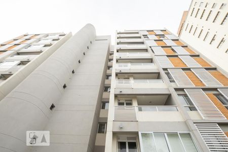 Apartamento para alugar com 70m², 2 quartos e 1 vaga Apartamento para alugar com 70m², 2 quartos e 1 vagaFachada