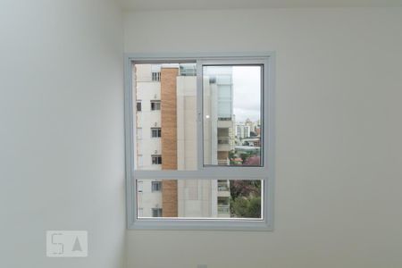 Apartamento para alugar com 70m², 2 quartos e 1 vaga Apartamento para alugar com 70m², 2 quartos e 1 vagaJanela da suíte