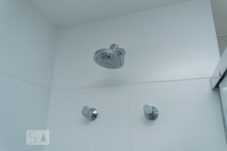 Banheiro social de apartamento para alugar com 2 quartos, 70m² em Jardim Prudência, São Paulo