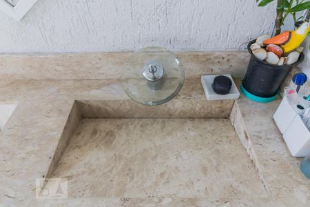 Pia do banheiro de apartamento para alugar com 2 quartos, 50m² em Vila Rio de Janeiro, Guarulhos