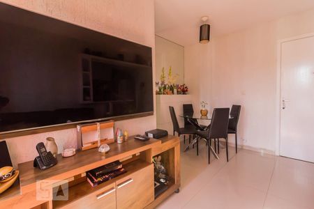 Sala de apartamento para alugar com 2 quartos, 50m² em Vila Rio de Janeiro, Guarulhos