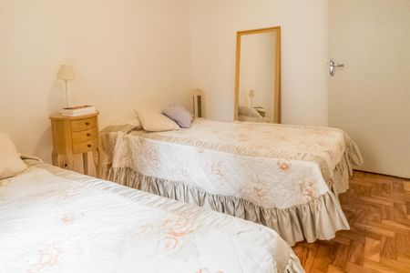 Apartamento à venda com 44m², 2 quartos e 2 vagas Apartamento à venda com 44m², 2 quartos e 2 vagasQuarto 2