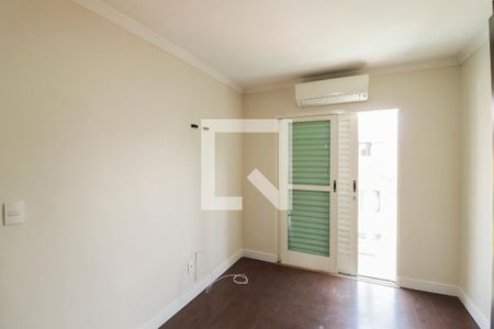 Casa à venda com 144m², 3 quartos e 4 vagasSuÍte