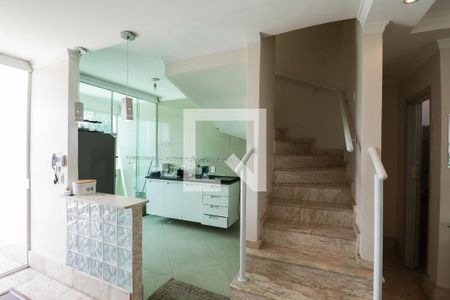 Casa à venda com 144m², 3 quartos e 4 vagasCozinha e Área de Serviço