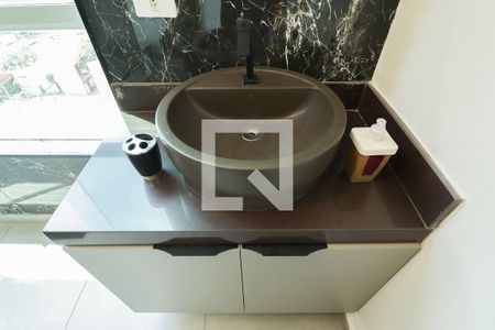 Casa à venda com 144m², 3 quartos e 4 vagasBanheiro Social