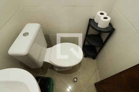 Casa à venda com 144m², 3 quartos e 4 vagasBanheiro da Garagem