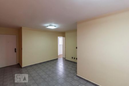 Apartamento para alugar com 75m², 3 quartos e 1 vagaSala
