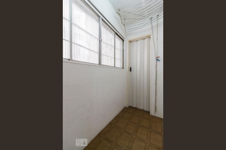 Apartamento para alugar com 75m², 3 quartos e 1 vagaÁrea de serviço