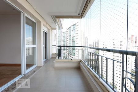 Apartamento para alugar com 148m², 3 quartos e 3 vagas Apartamento para alugar com 148m², 3 quartos e 3 vagasvaranda