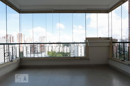 Apartamento para alugar com 148m², 3 quartos e 3 vagas Apartamento para alugar com 148m², 3 quartos e 3 vagasvaranda