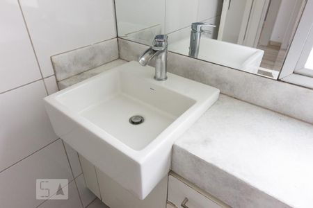 Banheiro de apartamento à venda com 2 quartos, 60m² em Lauzane Paulista, São Paulo