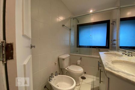 Apartamento à venda com 64m², 1 quarto e 2 vagasBanheiro