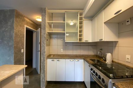 Apartamento à venda com 64m², 1 quarto e 2 vagasCozinha