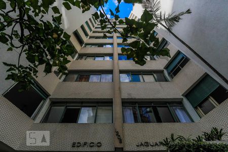 Apartamento para alugar com 125m², 2 quartos e 1 vaga Apartamento para alugar com 125m², 2 quartos e 1 vagaFachada