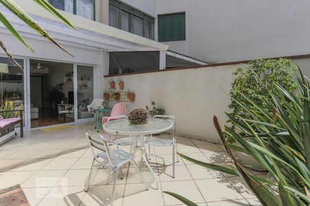 Apartamento para alugar com 125m², 2 quartos e 1 vaga Apartamento para alugar com 125m², 2 quartos e 1 vagaVaranda