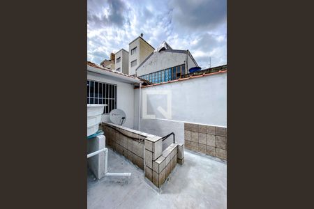 Casa à venda com 65m², 2 quartos e sem vagaÁrea externa