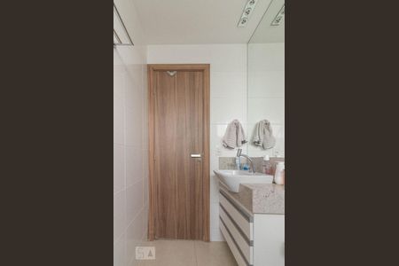 Apartamento para alugar com 97m², 3 quartos e 2 vagas Apartamento para alugar com 97m², 3 quartos e 2 vagasBanheiro da Suíte