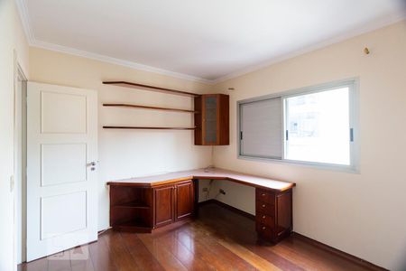 Apartamento para alugar com 168m², 4 quartos e 2 vagasQuarto 3