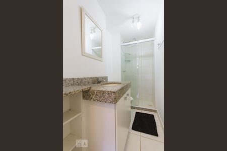 Banheiro Social de apartamento para alugar com 2 quartos, 55m² em Jacarepaguá, Rio de Janeiro