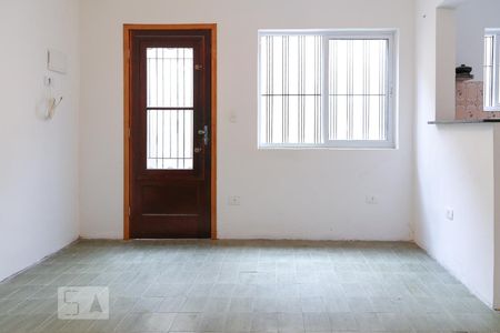 Sala de casa para alugar com 2 quartos, 70m² em Parque Vitória, São Paulo