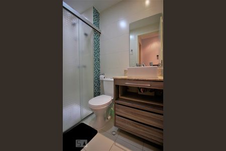 Banheiro de apartamento para alugar com 2 quartos, 58m² em Vila Gomes, São Paulo