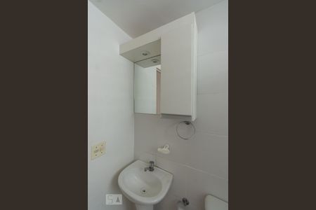 Banheiro de apartamento à venda com 2 quartos, 44m² em Nova Petrópolis, São Bernardo do Campo