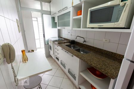 Apartamento para alugar com 65m², 2 quartos e 2 vagasCozinha