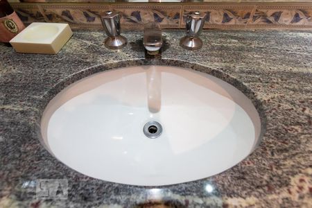 Apartamento para alugar com 65m², 2 quartos e 2 vagasBanheiro Pia