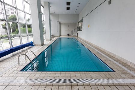 Apartamento para alugar com 65m², 2 quartos e 2 vagasÁrea Comum Piscina
