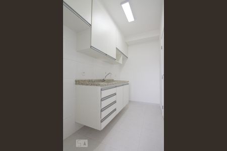 Cozinha de kitnet/studio para alugar com 1 quarto, 46m² em Parque Industrial Tomas Edson, São Paulo