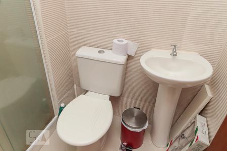 Banheiro de apartamento para alugar com 2 quartos, 52m² em Engenho de Dentro, Rio de Janeiro