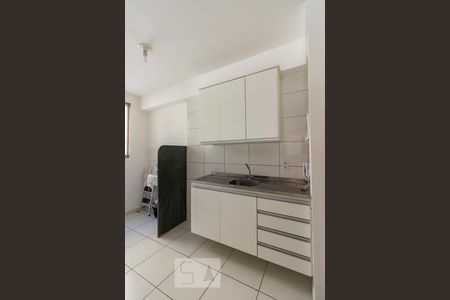 Cozinha de apartamento para alugar com 2 quartos, 50m² em Planalto, Belo Horizonte