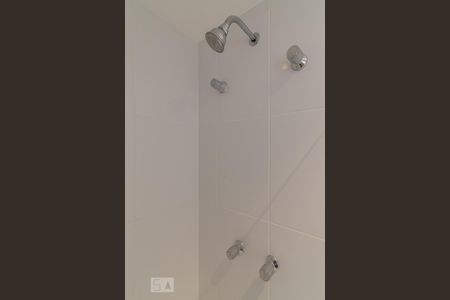 Detalhe do banheiro de kitnet/studio para alugar com 1 quarto, 28m² em Aclimação, São Paulo