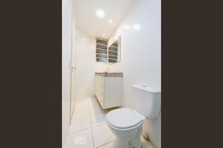 Apartamento à venda com 141m², 4 quartos e 1 vagaBanheiro Suíte 2 (Segundo Andar)