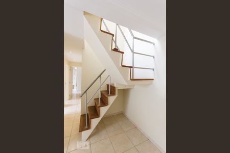 Apartamento à venda com 141m², 4 quartos e 1 vagaEscada (Primeiro Andar)