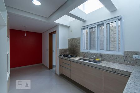 Casa para alugar com 294m², 5 quartos e 2 vagasCozinha