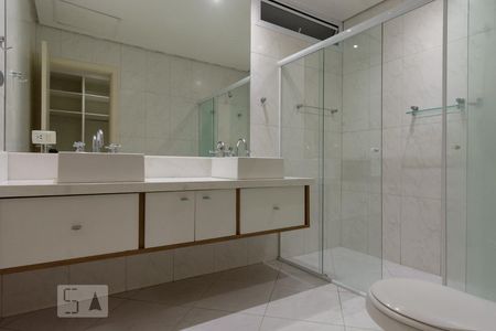 Casa para alugar com 294m², 5 quartos e 2 vagasSuíte 2 - banheiro