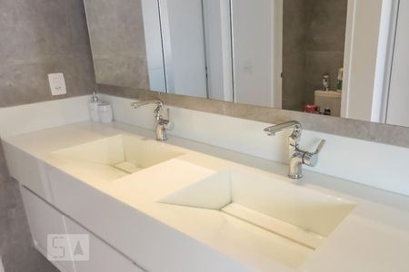 Apartamento para alugar com 142m², 2 quartos e 2 vagasBanheiro suíte