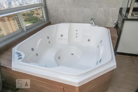 Apartamento para alugar com 142m², 2 quartos e 2 vagasVaranda Suíte