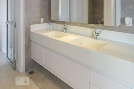 Apartamento para alugar com 142m², 2 quartos e 2 vagasBanheiro suíte
