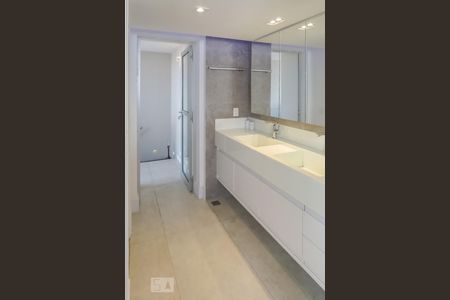 Apartamento para alugar com 142m², 2 quartos e 2 vagasBanheiro suíte