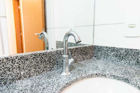 Apartamento à venda com 65m², 2 quartos e 1 vaga Apartamento à venda com 65m², 2 quartos e 1 vagaPia do Banheiro 01