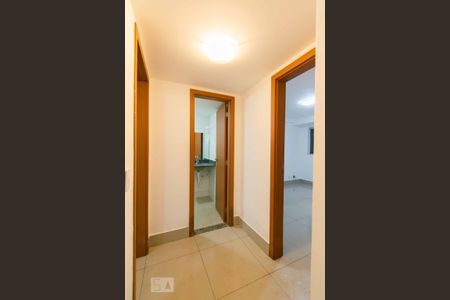 Corredor de apartamento à venda com 2 quartos, 65m² em Taguatinga Centro (taguatinga), Brasília