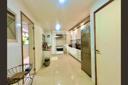 Apartamento para alugar com 280m², 4 quartos e 3 vagasCopa / Cozinha