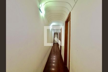 Apartamento para alugar com 280m², 4 quartos e 3 vagasCorredor