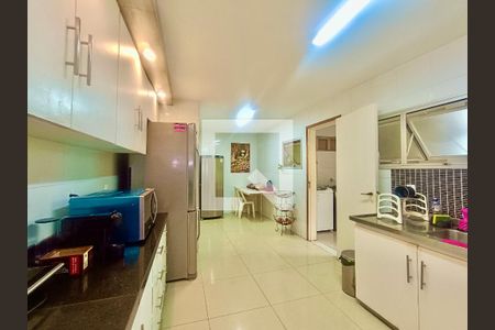 Apartamento para alugar com 280m², 4 quartos e 3 vagasCopa / Cozinha