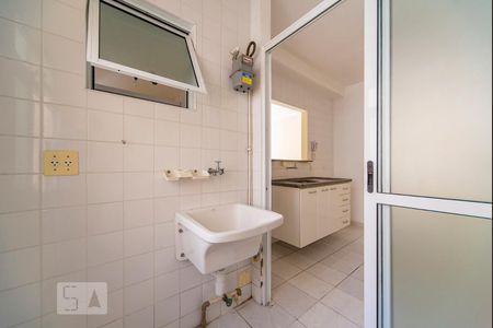 Apartamento para alugar com 75m², 3 quartos e 1 vagaÁrea de Serviço