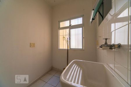 Apartamento para alugar com 75m², 3 quartos e 1 vagaÁrea de Serviço