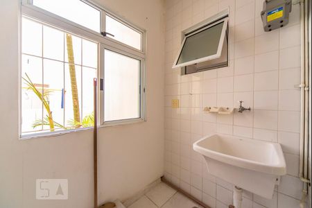 Apartamento para alugar com 75m², 3 quartos e 1 vagaÁrea de Serviço